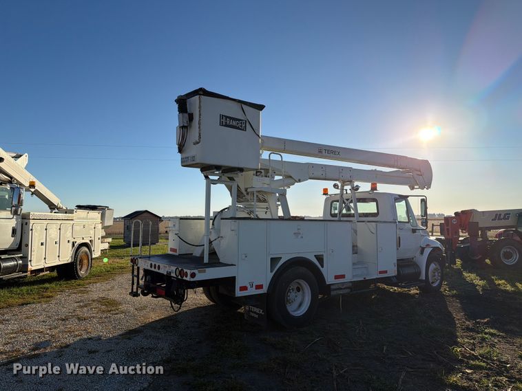 image for item FK4199 2010 International 4300 bucket truck