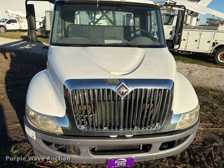 image for item FK4199 2010 International 4300 bucket truck