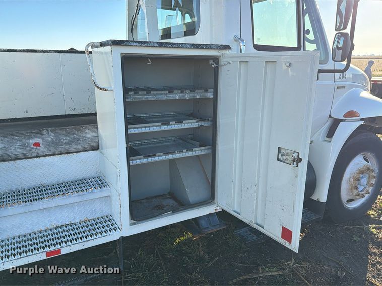 image for item FK4199 2010 International 4300 bucket truck