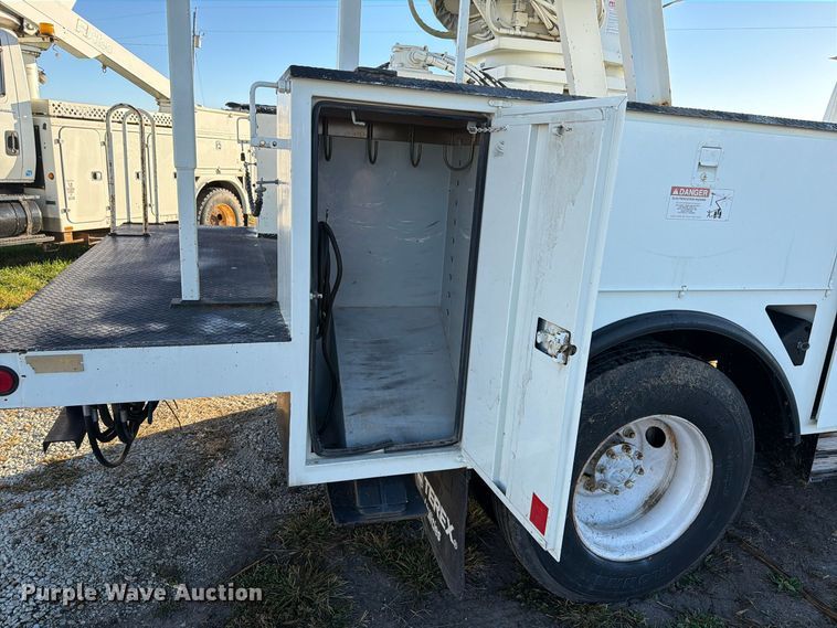 image for item FK4199 2010 International 4300 bucket truck
