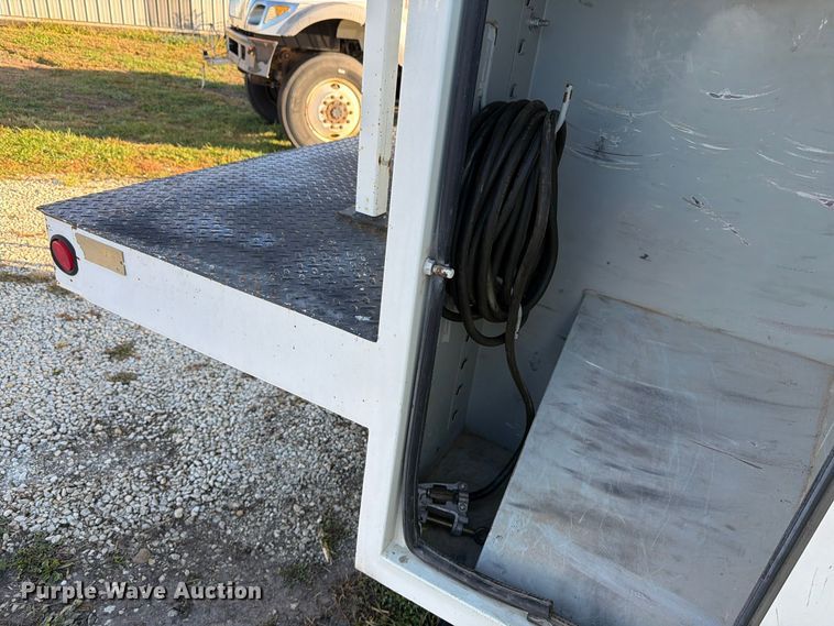 image for item FK4199 2010 International 4300 bucket truck