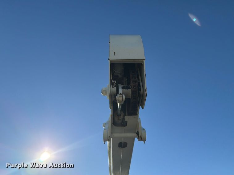 image for item FK4199 2010 International 4300 bucket truck