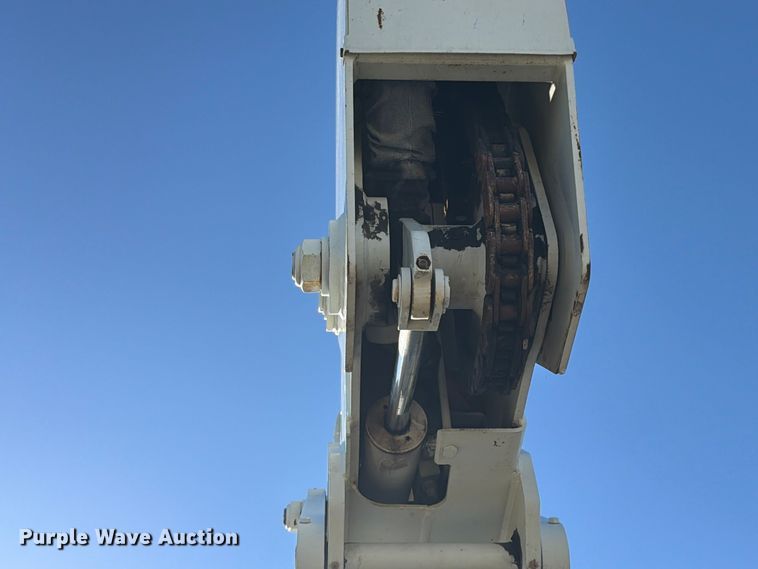 image for item FK4199 2010 International 4300 bucket truck