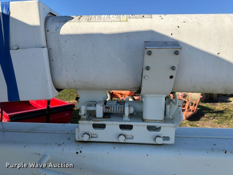 image for item FK4199 2010 International 4300 bucket truck
