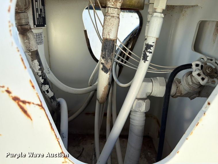 image for item FK4199 2010 International 4300 bucket truck