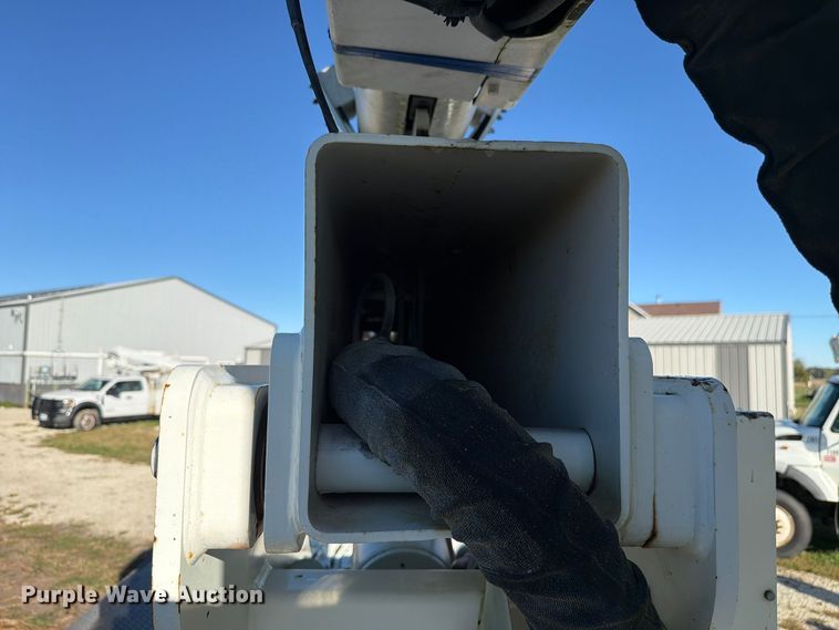 image for item FK4199 2010 International 4300 bucket truck