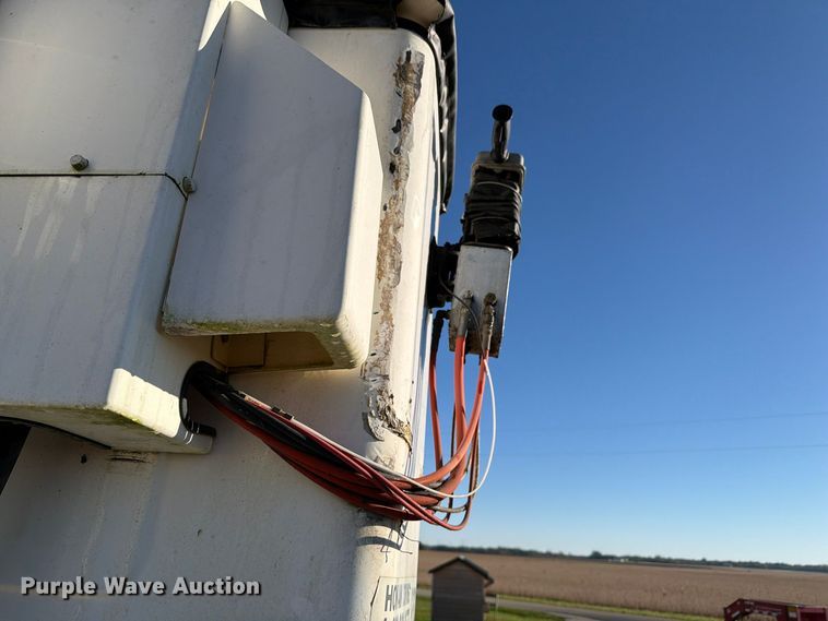 image for item FK4199 2010 International 4300 bucket truck
