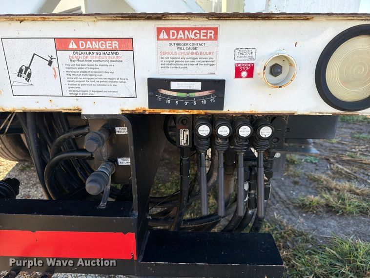 image for item FK4199 2010 International 4300 bucket truck