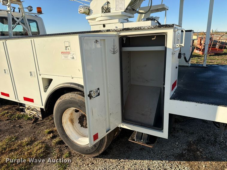 image for item FK4199 2010 International 4300 bucket truck