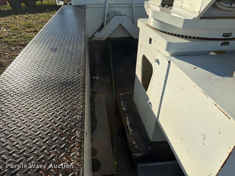 image for item FK4199 2010 International 4300 bucket truck