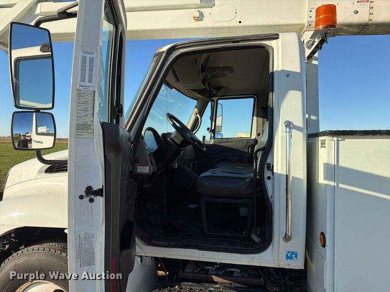 image for item FK4199 2010 International 4300 bucket truck