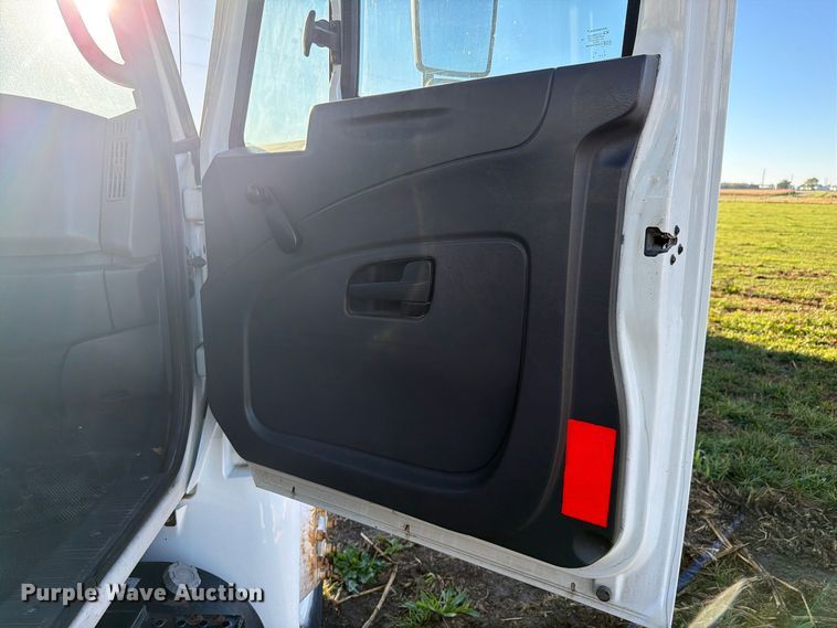 image for item FK4199 2010 International 4300 bucket truck