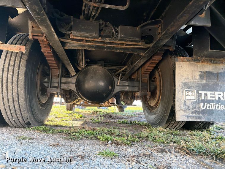image for item FK4199 2010 International 4300 bucket truck