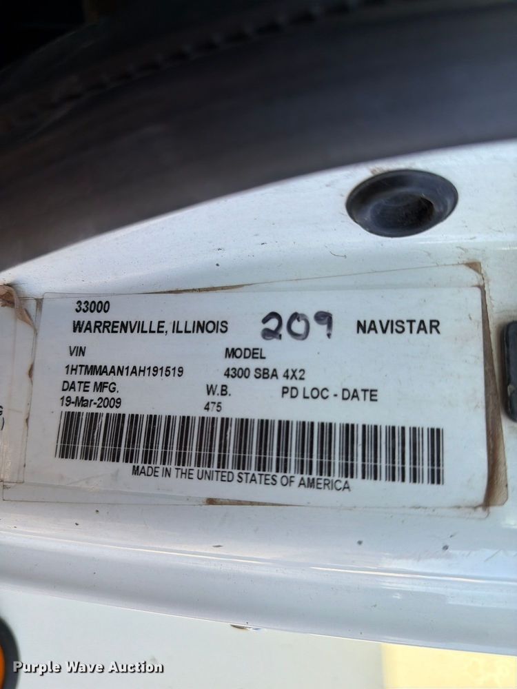 image for item FK4199 2010 International 4300 bucket truck