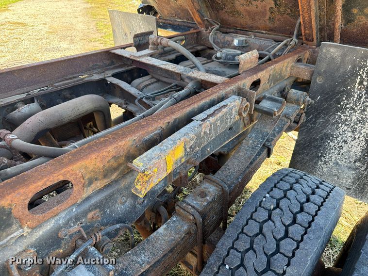 image for item FK4200 2011 Ford F450 dump truck