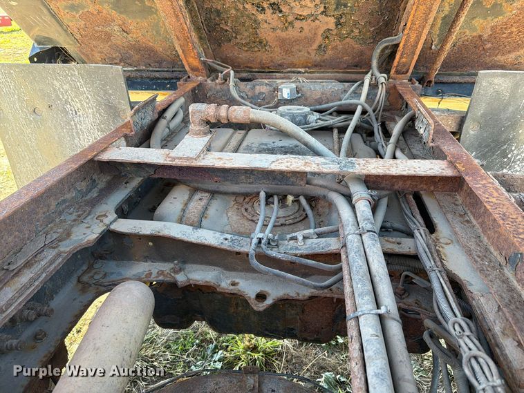 image for item FK4200 2011 Ford F450 dump truck