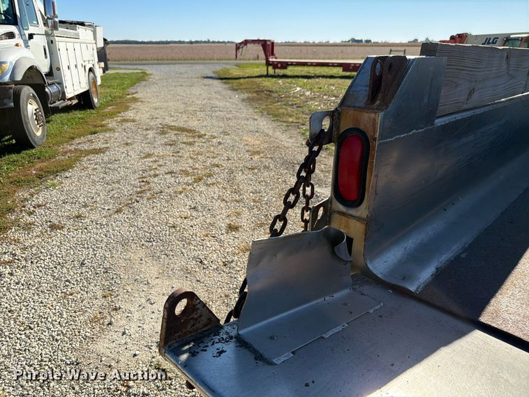 image for item FK4200 2011 Ford F450 dump truck