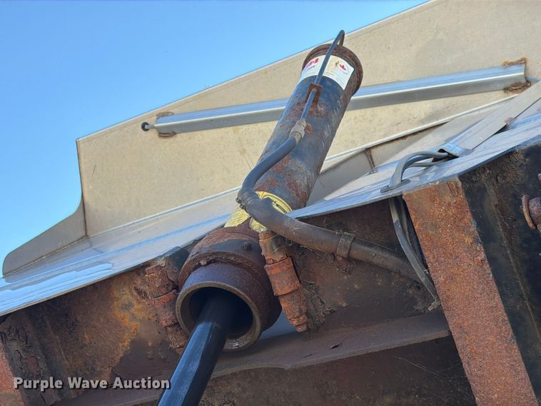 image for item FK4200 2011 Ford F450 dump truck