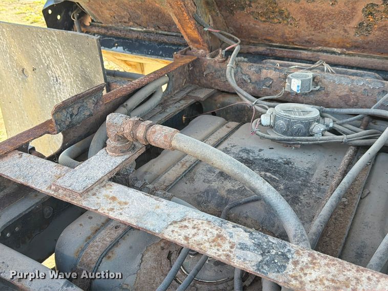 image for item FK4200 2011 Ford F450 dump truck