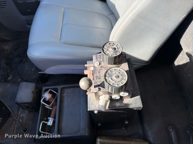 image for item FK4200 2011 Ford F450 dump truck