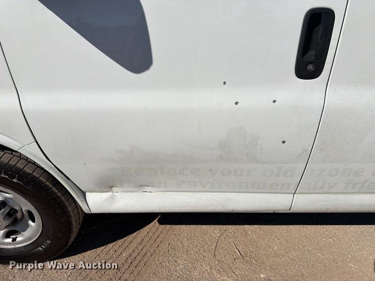 image for item FK4577 2015 Chevrolet Express 2500 van