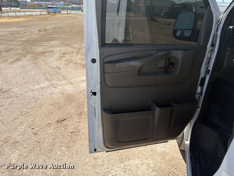 image for item FK4577 2015 Chevrolet Express 2500 van