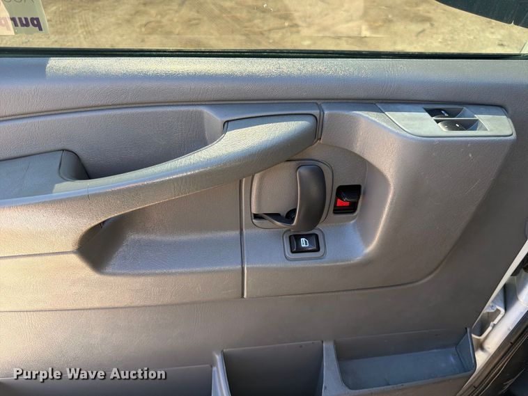 image for item FK4577 2015 Chevrolet Express 2500 van