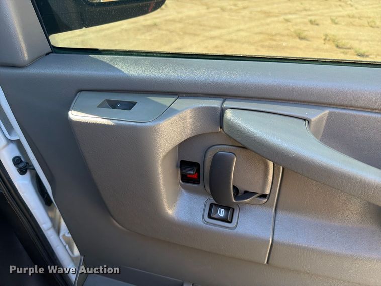 image for item FK4577 2015 Chevrolet Express 2500 van
