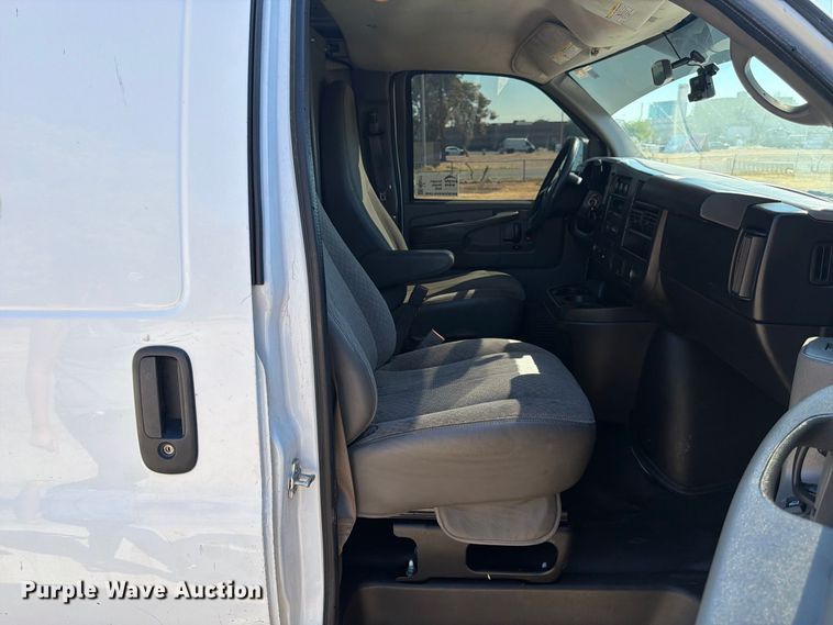 image for item FK4577 2015 Chevrolet Express 2500 van
