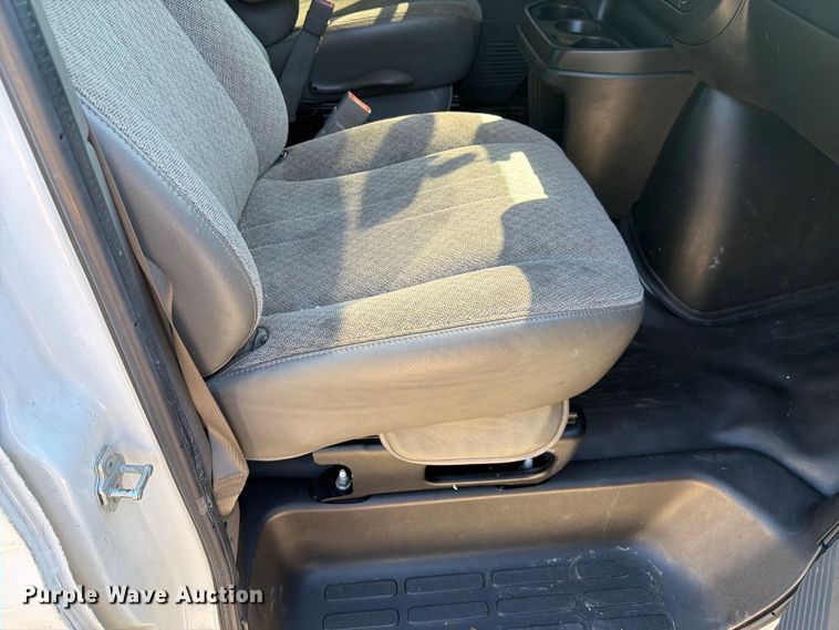 image for item FK4577 2015 Chevrolet Express 2500 van