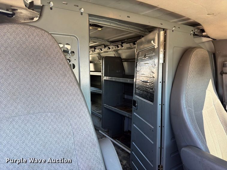 image for item FK4577 2015 Chevrolet Express 2500 van