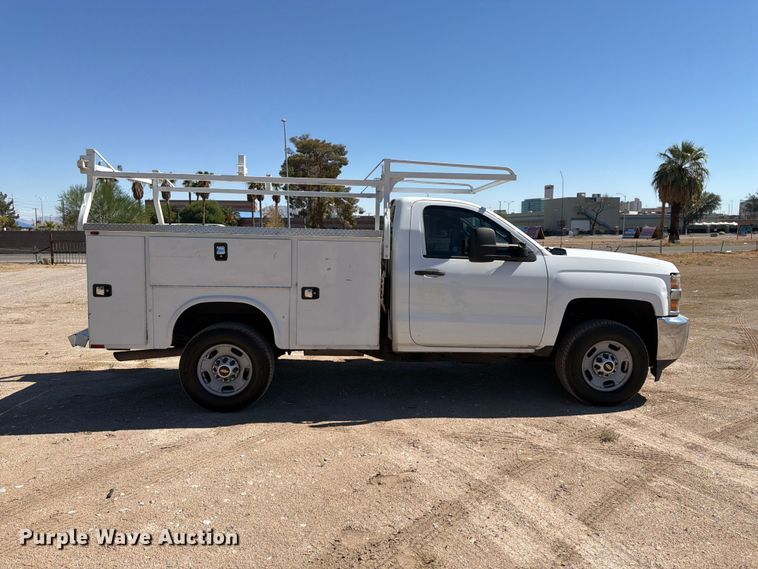 image for item FK4673 2017 Chevrolet Silverado 2500HD utility bed pickup truck
