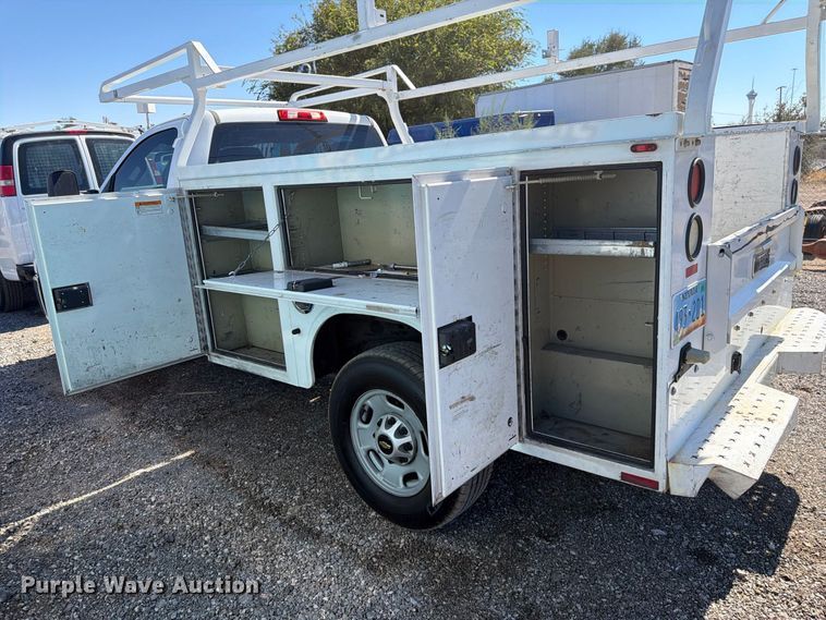 image for item FK4673 2017 Chevrolet Silverado 2500HD utility bed pickup truck