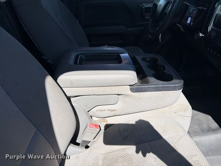 image for item FK4673 2017 Chevrolet Silverado 2500HD utility bed pickup truck