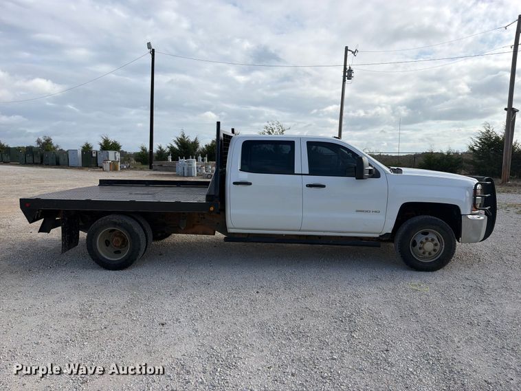 image for item FK5310 2017 Chevrolet Silverado 3500HD Crew Cab flatbed pickup truck