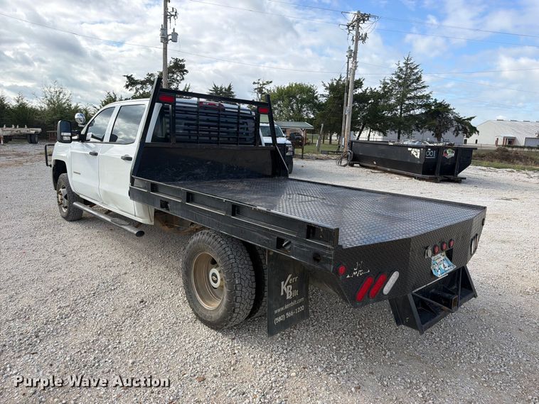 image for item FK5310 2017 Chevrolet Silverado 3500HD Crew Cab flatbed pickup truck