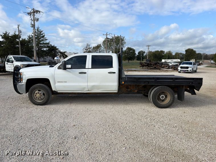 image for item FK5310 2017 Chevrolet Silverado 3500HD Crew Cab flatbed pickup truck