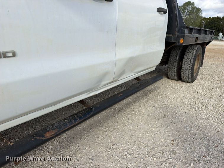 image for item FK5310 2017 Chevrolet Silverado 3500HD Crew Cab flatbed pickup truck