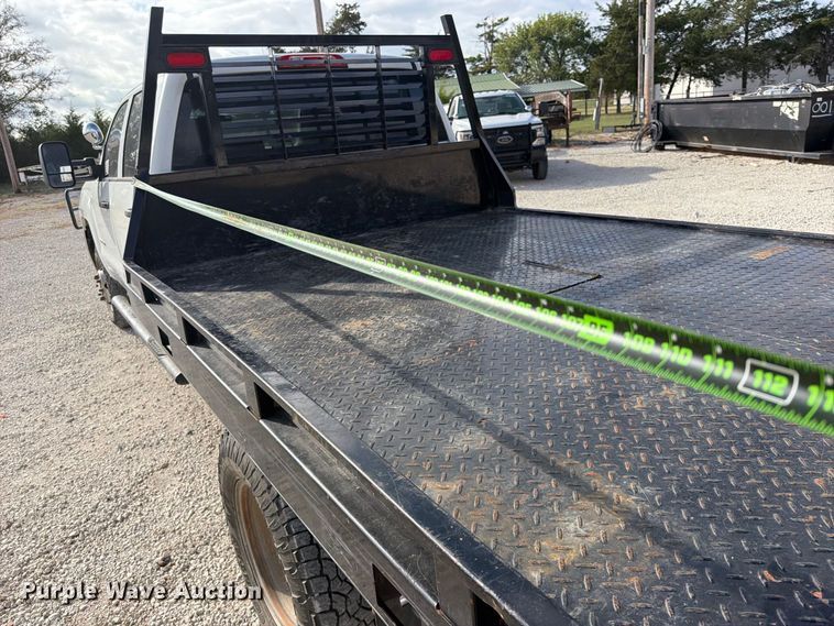 image for item FK5310 2017 Chevrolet Silverado 3500HD Crew Cab flatbed pickup truck