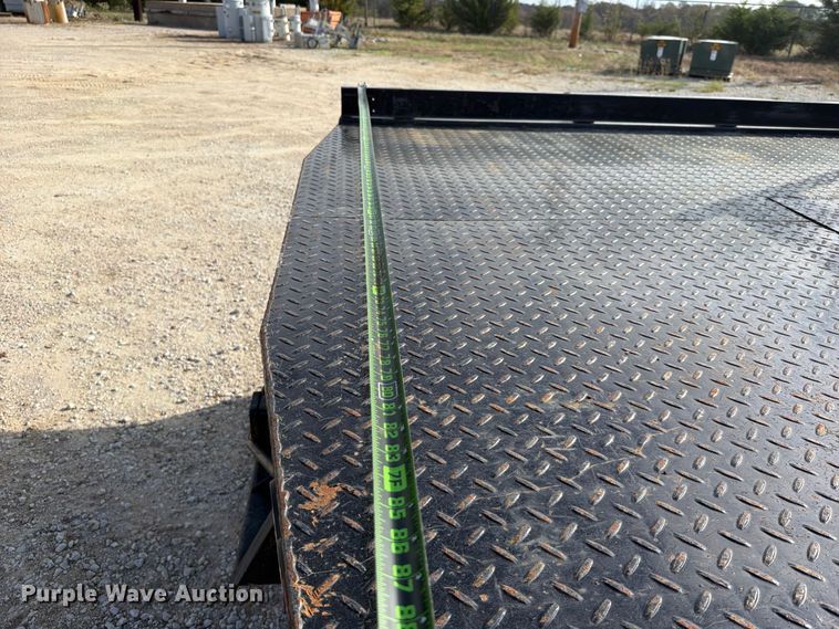 image for item FK5310 2017 Chevrolet Silverado 3500HD Crew Cab flatbed pickup truck