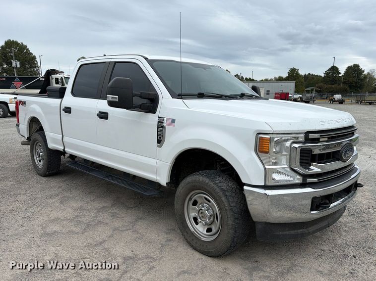 image for item FK5316 2020 Ford F250 Super Duty STX Crew Cab pickup truck