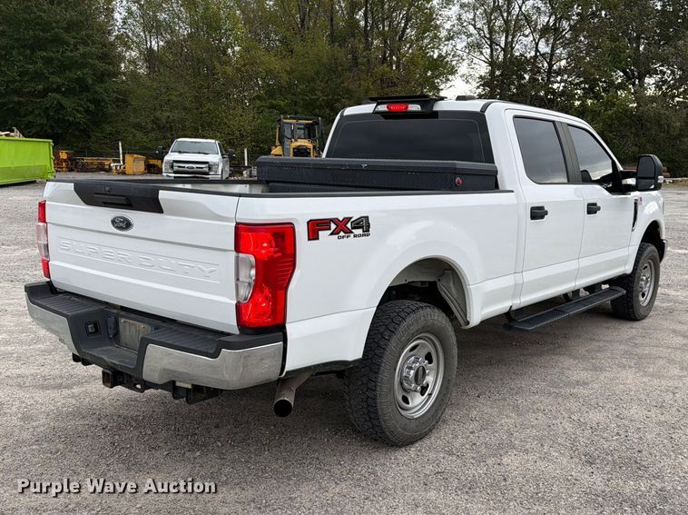 image for item FK5316 2020 Ford F250 Super Duty STX Crew Cab pickup truck
