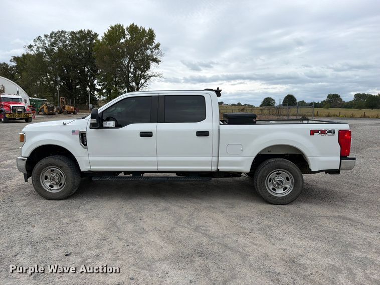 image for item FK5316 2020 Ford F250 Super Duty STX Crew Cab pickup truck