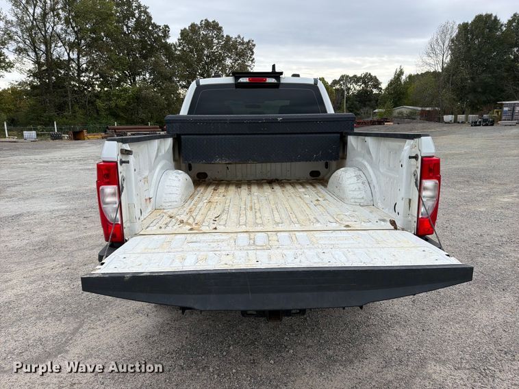 image for item FK5316 2020 Ford F250 Super Duty STX Crew Cab pickup truck