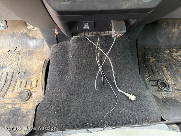 image for item FK5316 2020 Ford F250 Super Duty STX Crew Cab pickup truck