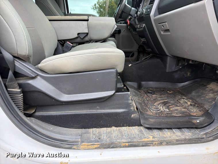 image for item FK5316 2020 Ford F250 Super Duty STX Crew Cab pickup truck