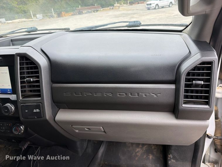 image for item FK5316 2020 Ford F250 Super Duty STX Crew Cab pickup truck