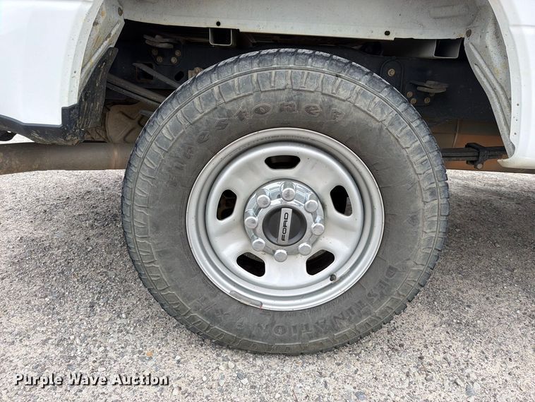 image for item FK5316 2020 Ford F250 Super Duty STX Crew Cab pickup truck