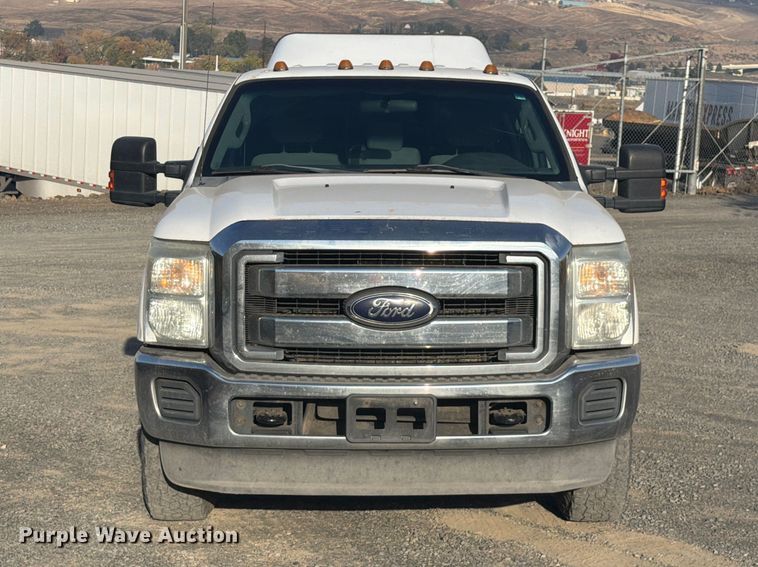 image for item FM4502 2012 Ford F350 Super Duty Crew Cab pickup truck