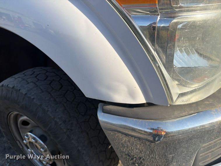 image for item FM4502 2012 Ford F350 Super Duty Crew Cab pickup truck